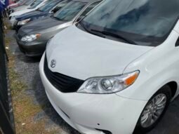 Toyota SIENA LE 2016