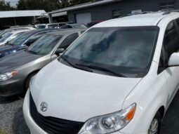 Toyota SIENA LE 2016 full